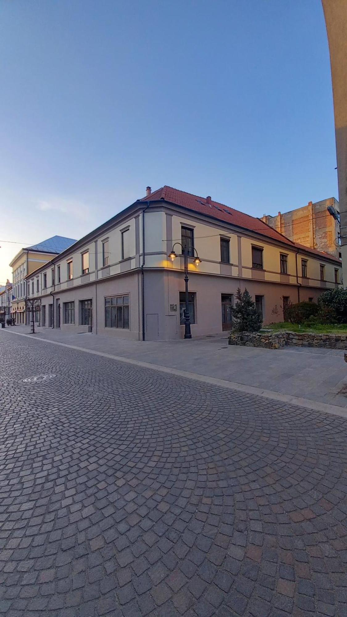 Luna Oradea Exterior foto